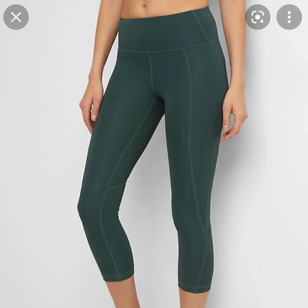 GAP S Green GFast High Rise Capris in Sculpt Compression